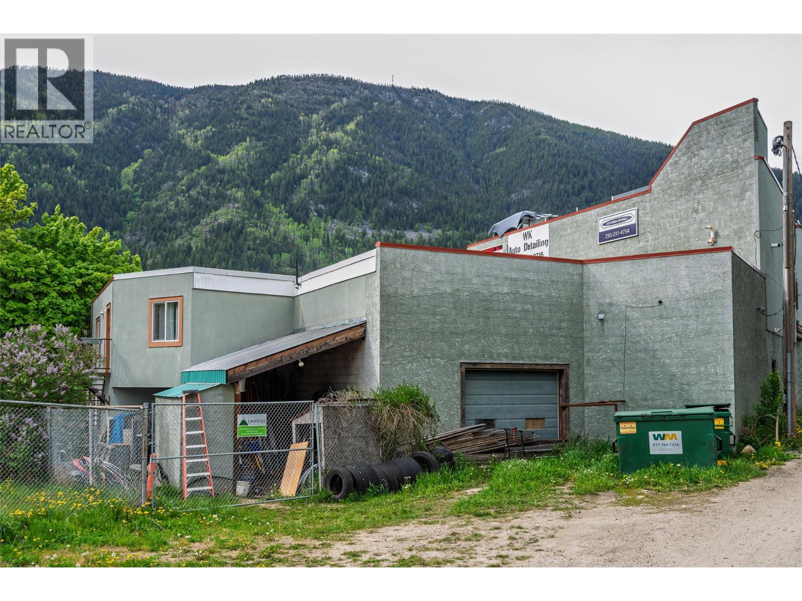  920 Nelson Avenue, Nelson