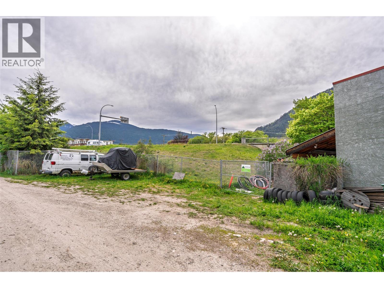  920 Nelson Avenue, Nelson