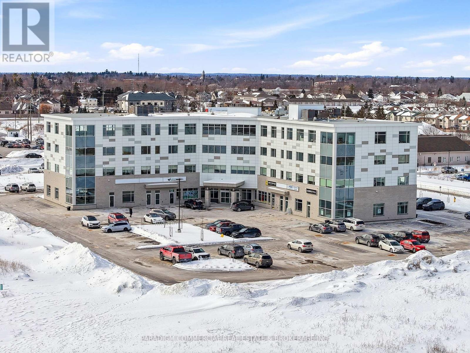 Studio for Rent in Ottawa – 404 – 22 COSTELLO DRIVE, Ottawa – By Peter Sagos