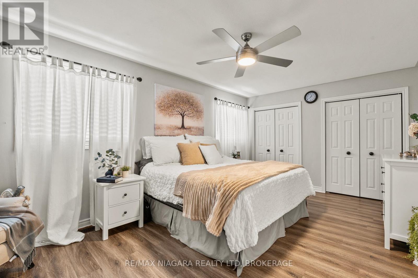 232 REGATTA DRIVE - 16