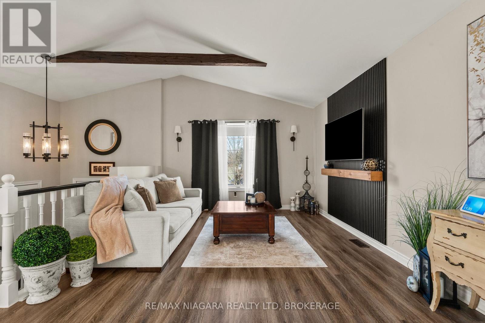 232 REGATTA DRIVE - 7