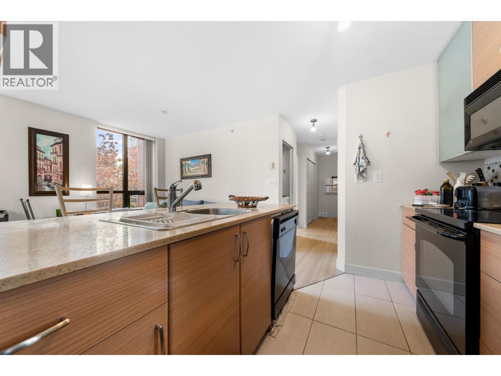 502 909 MAINLAND STREET, Vancouver