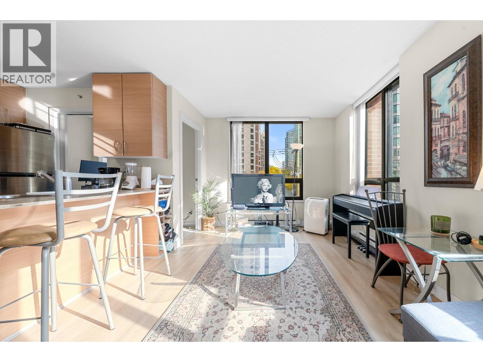 502 909 MAINLAND STREET, Vancouver