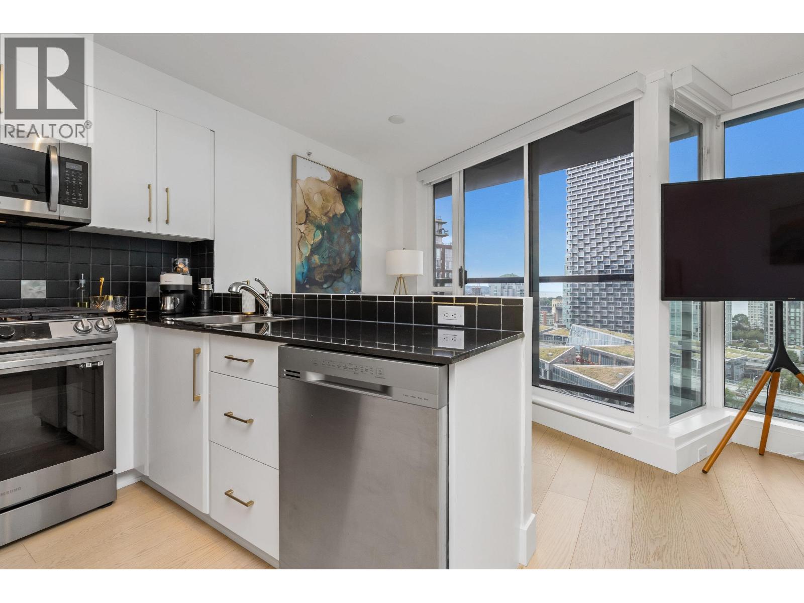 2006 501 PACIFC STREET, Vancouver