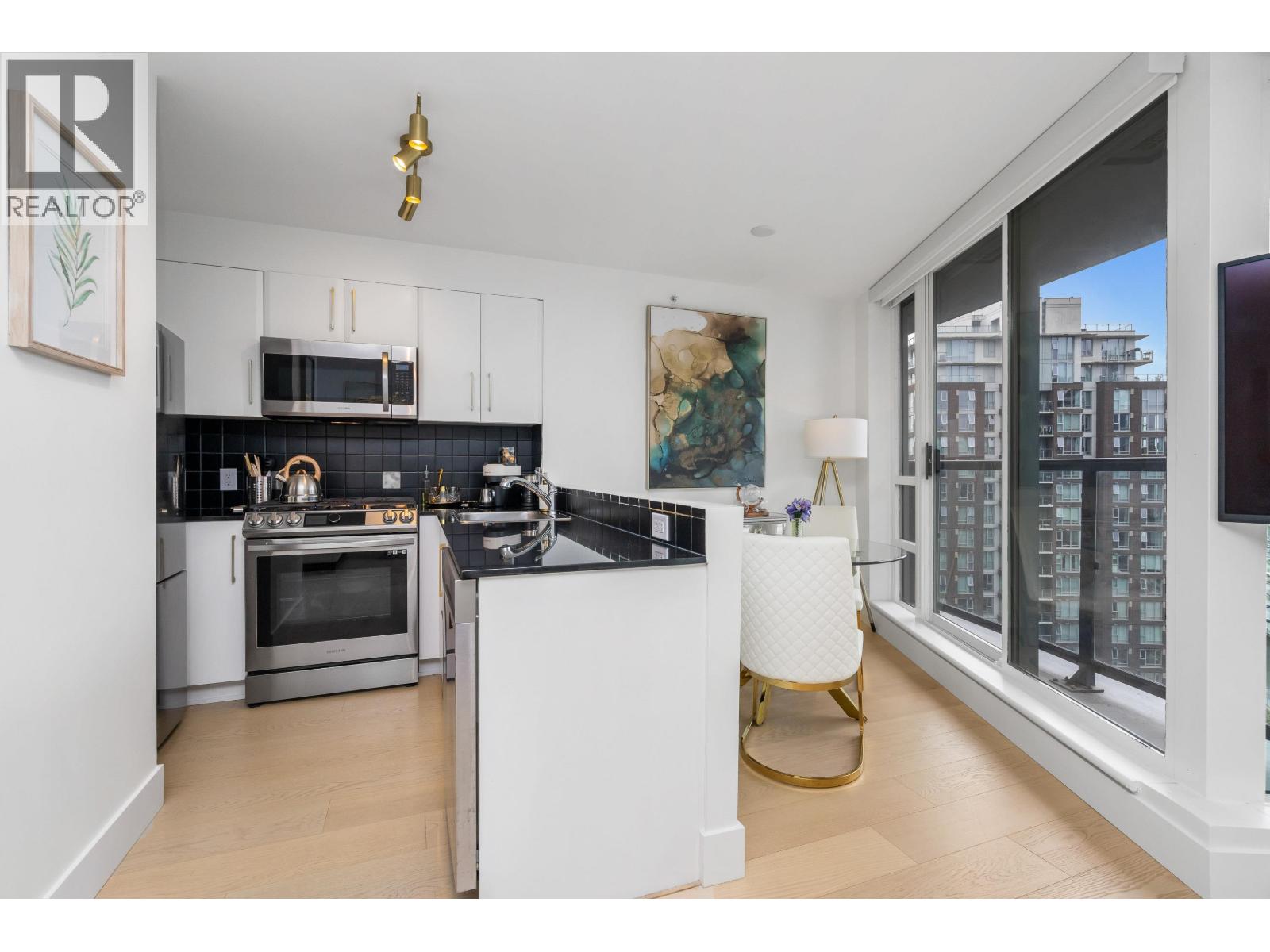 2006 501 PACIFC STREET, Vancouver