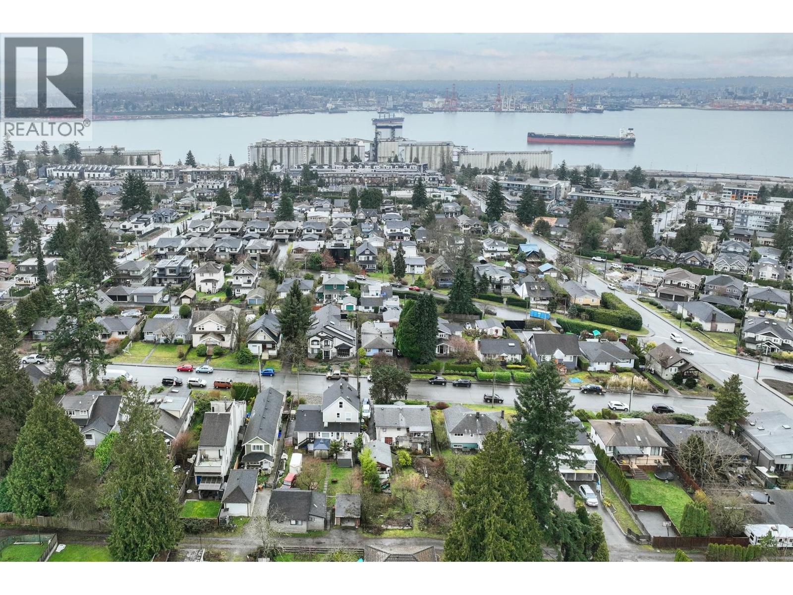 428 E 7TH STREET, North Vancouver