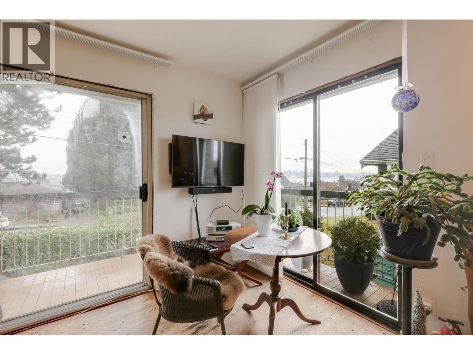 428 E 7TH STREET, North Vancouver