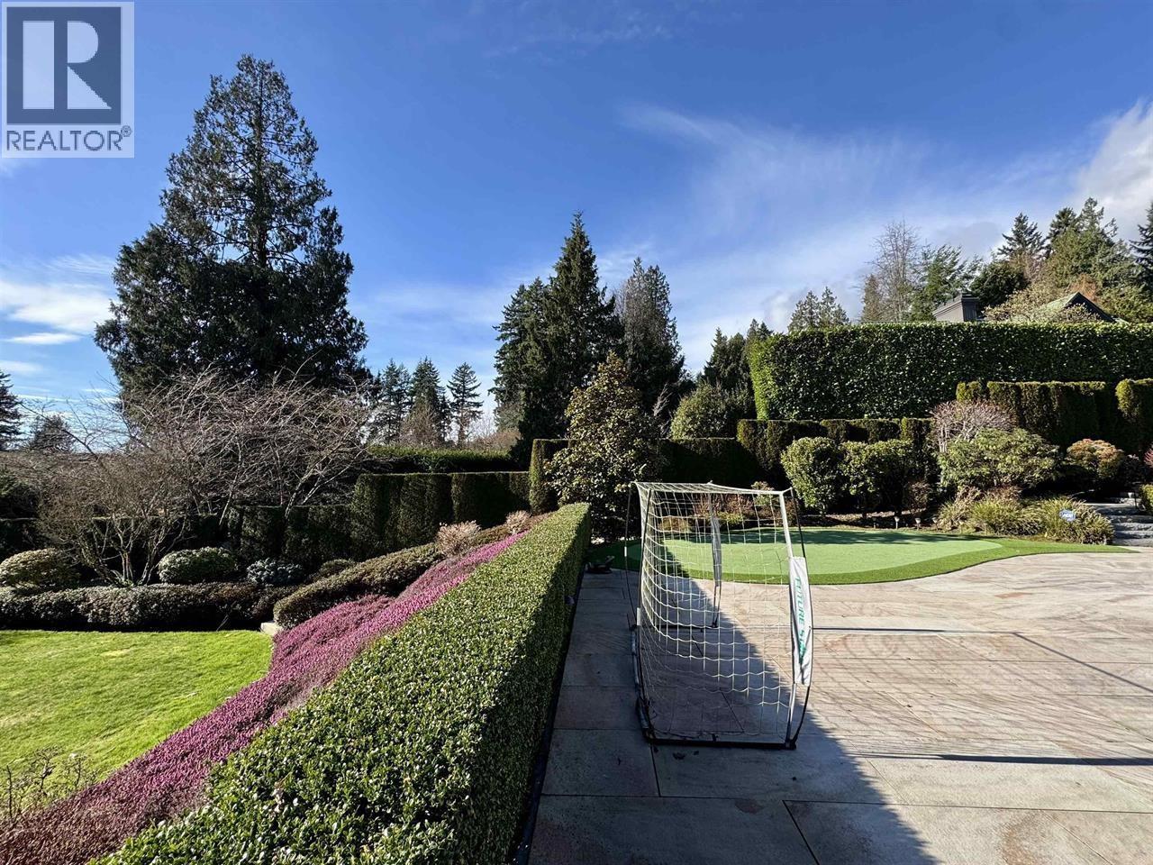 2920 MATHERS AVENUE, West Vancouver