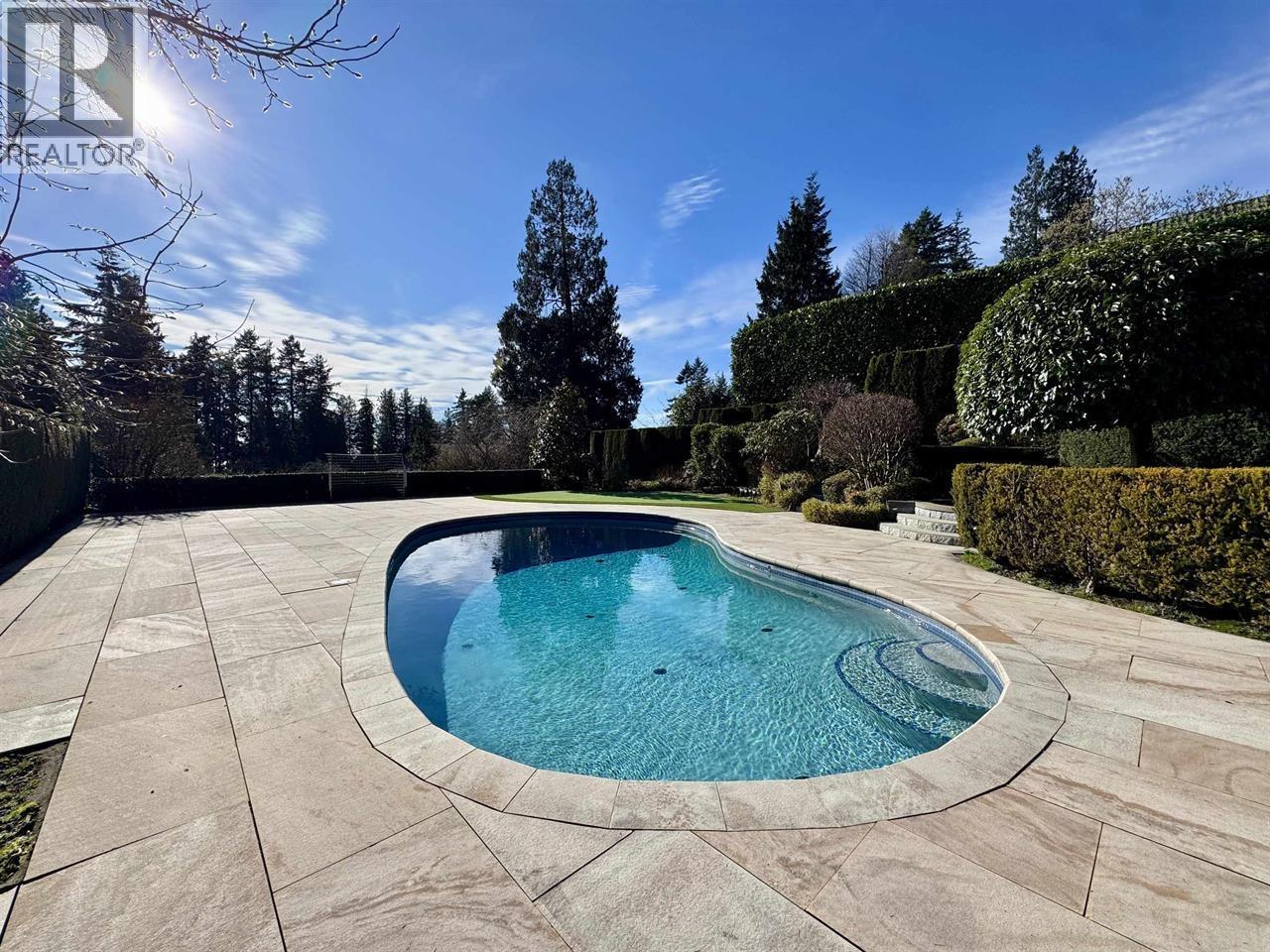 2920 MATHERS AVENUE, West Vancouver