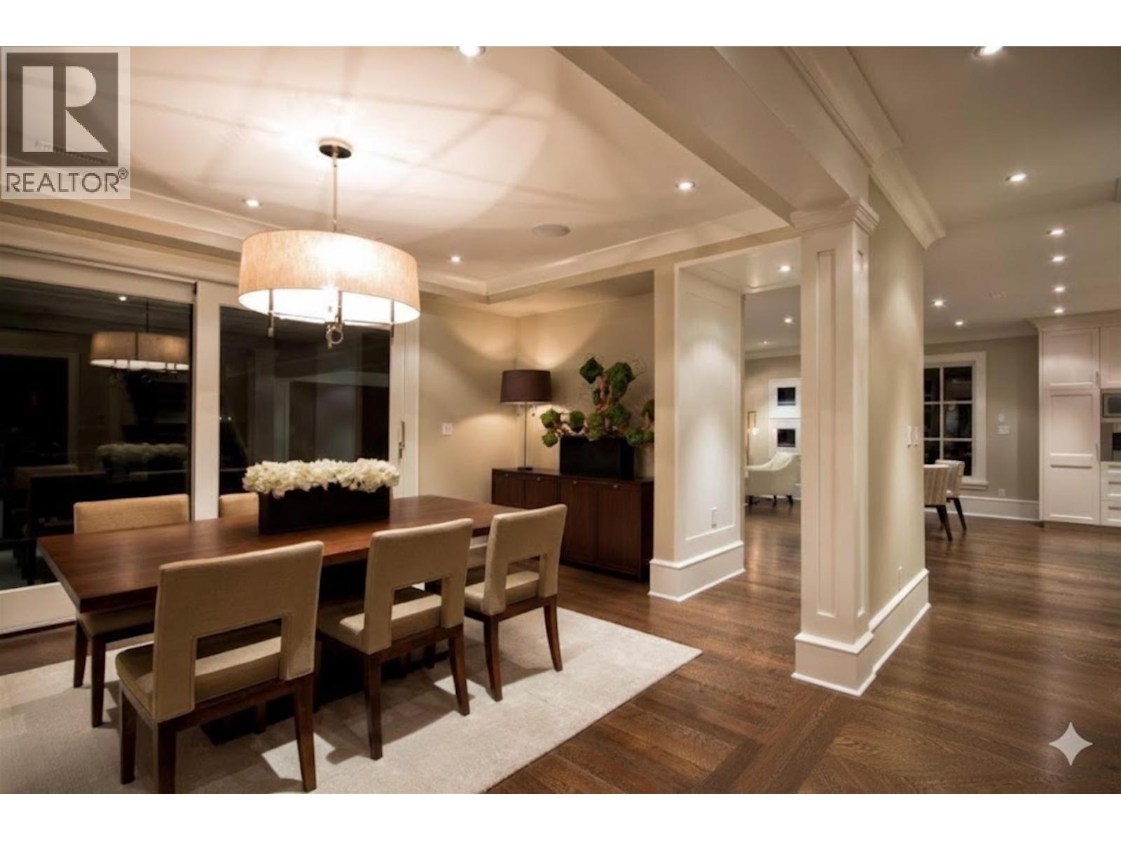 2920 MATHERS AVENUE, West Vancouver