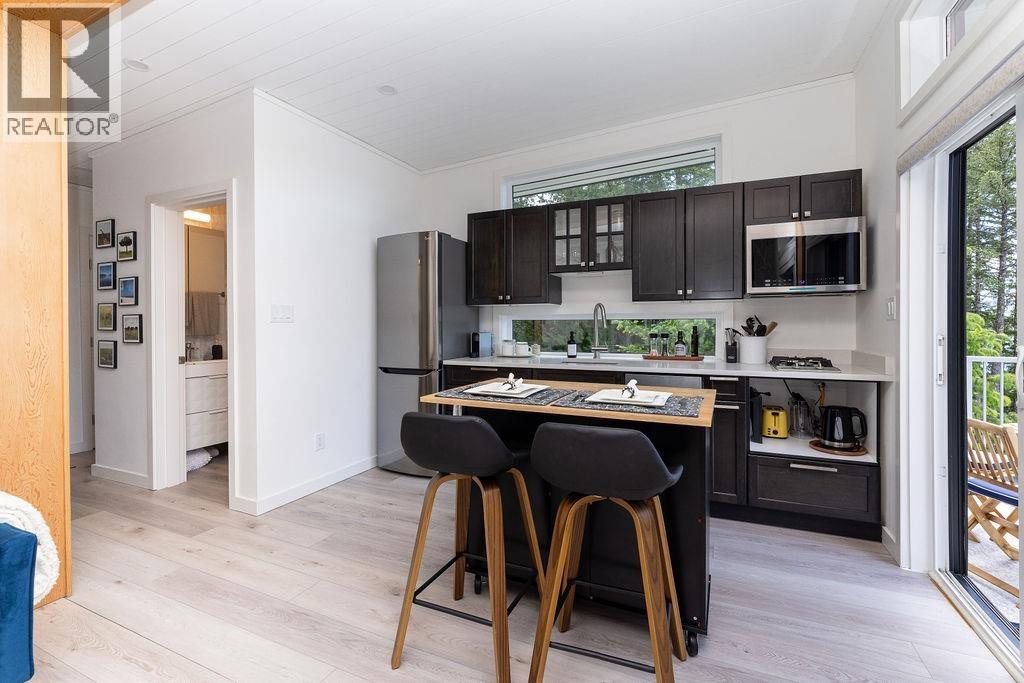 6101 -6099 CORACLE DRIVE, Sechelt