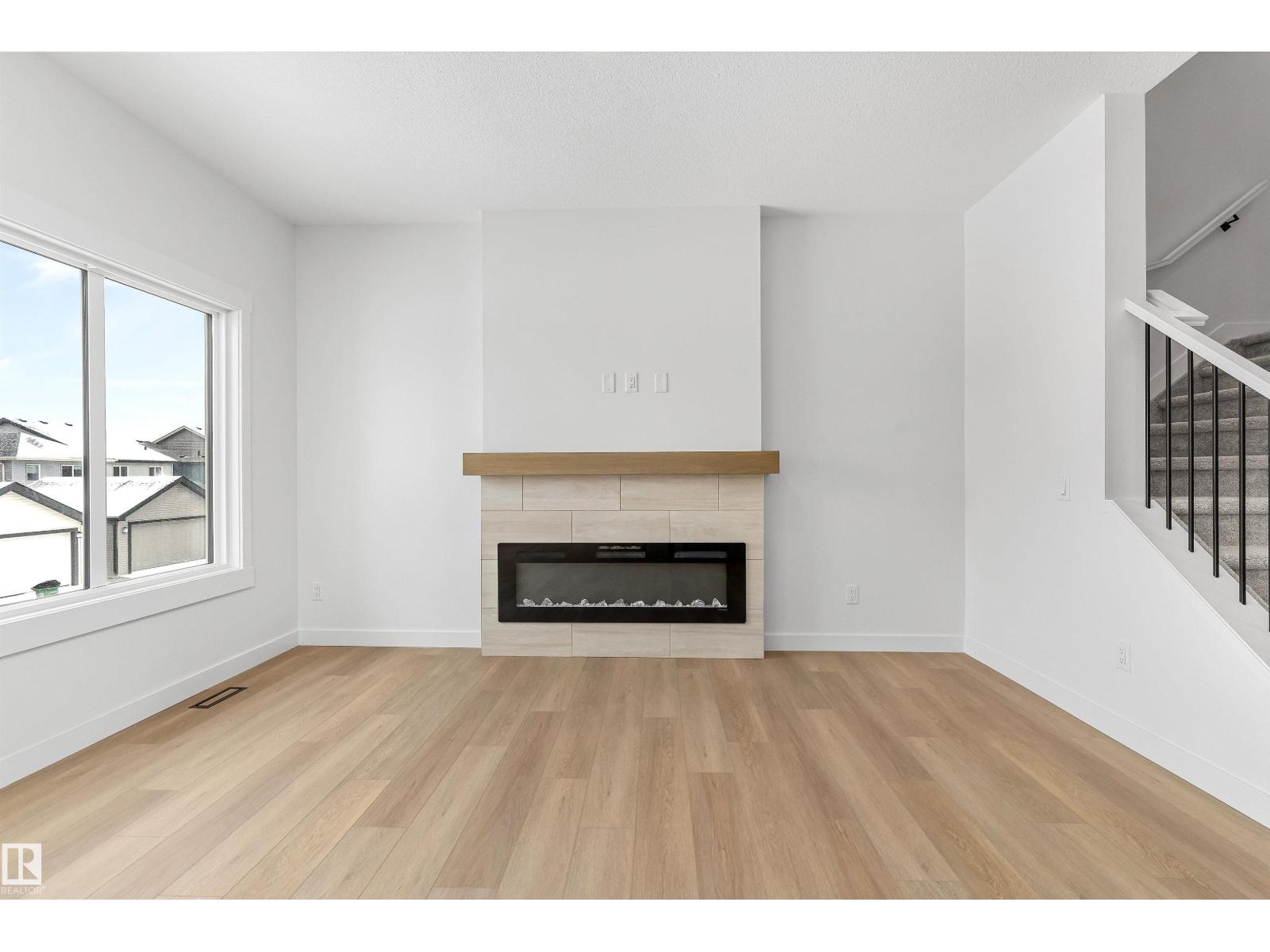 2244 4 AV SW - 8