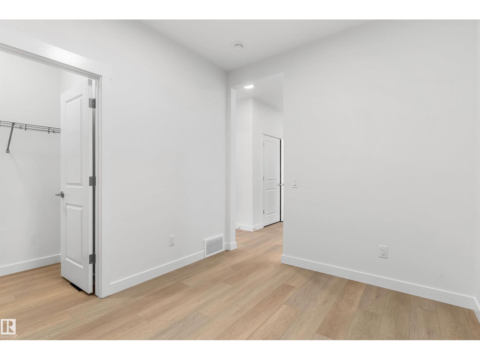 2244 4 AV SW - 5