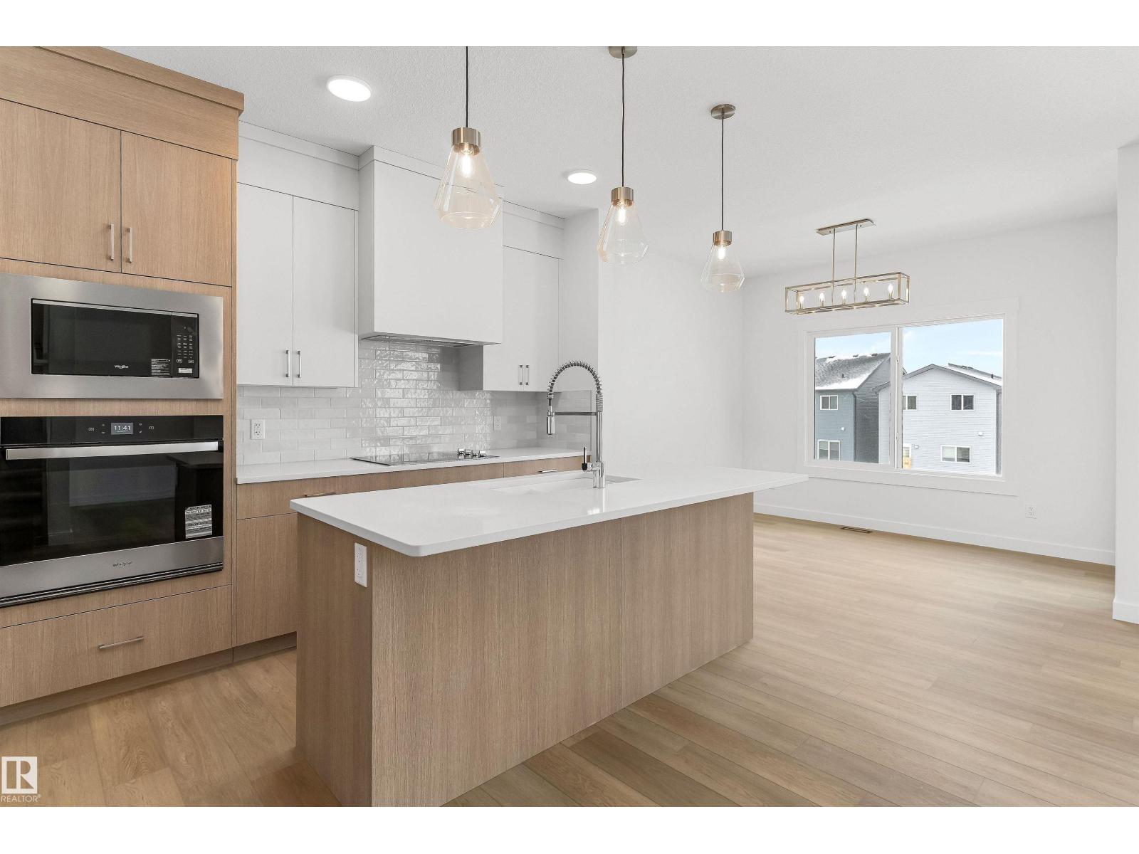 2244 4 AV SW - 16