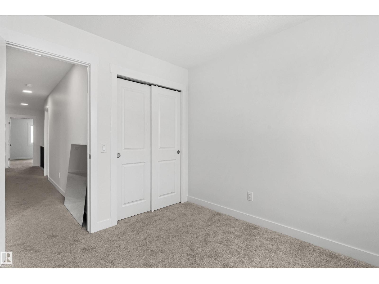 2244 4 AV SW - 35