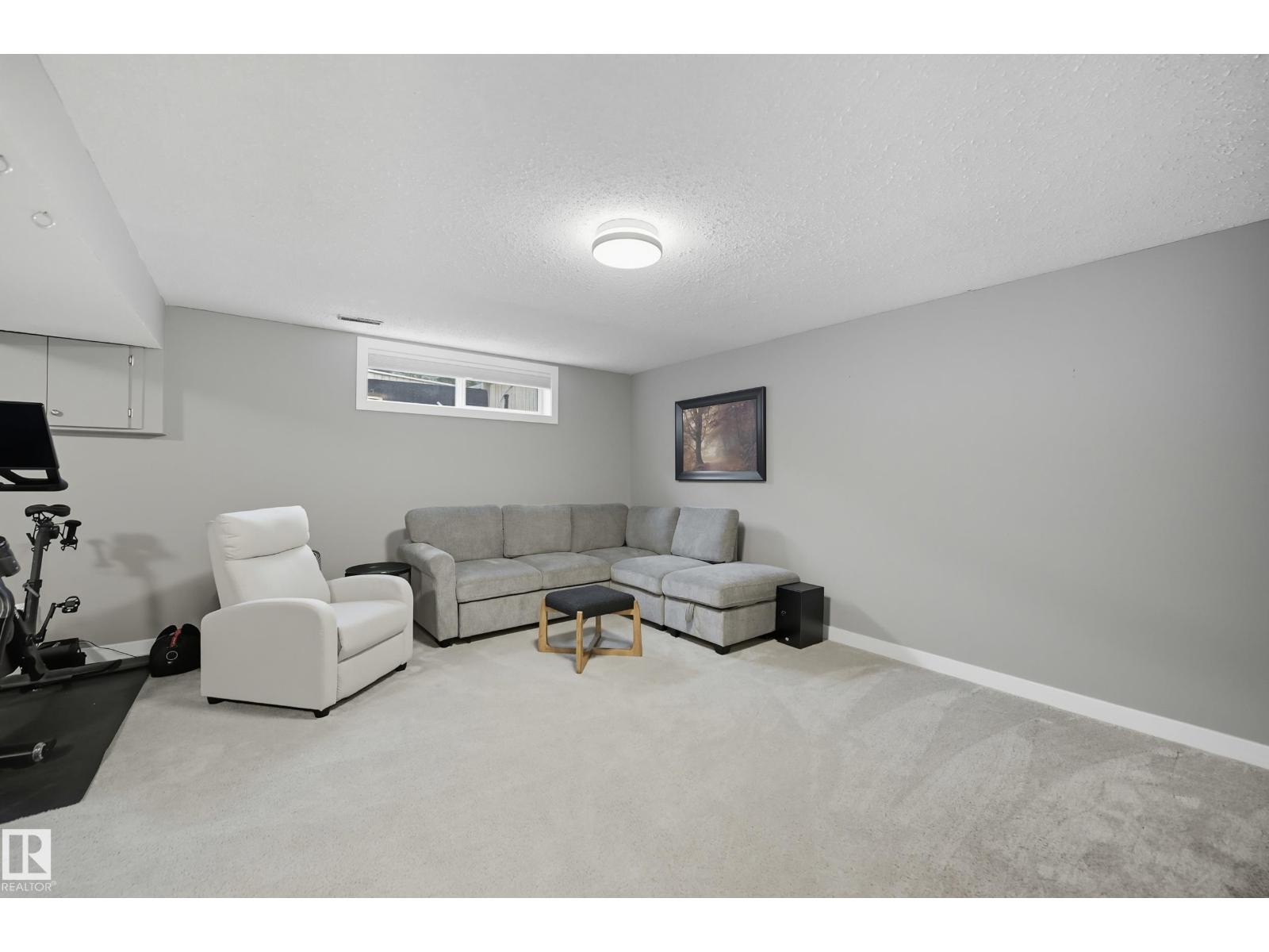 6 BRAESIDE CR - 33