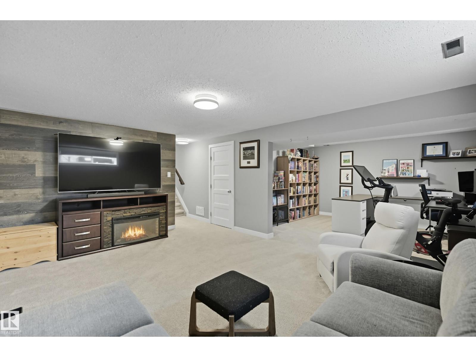 6 BRAESIDE CR - 32