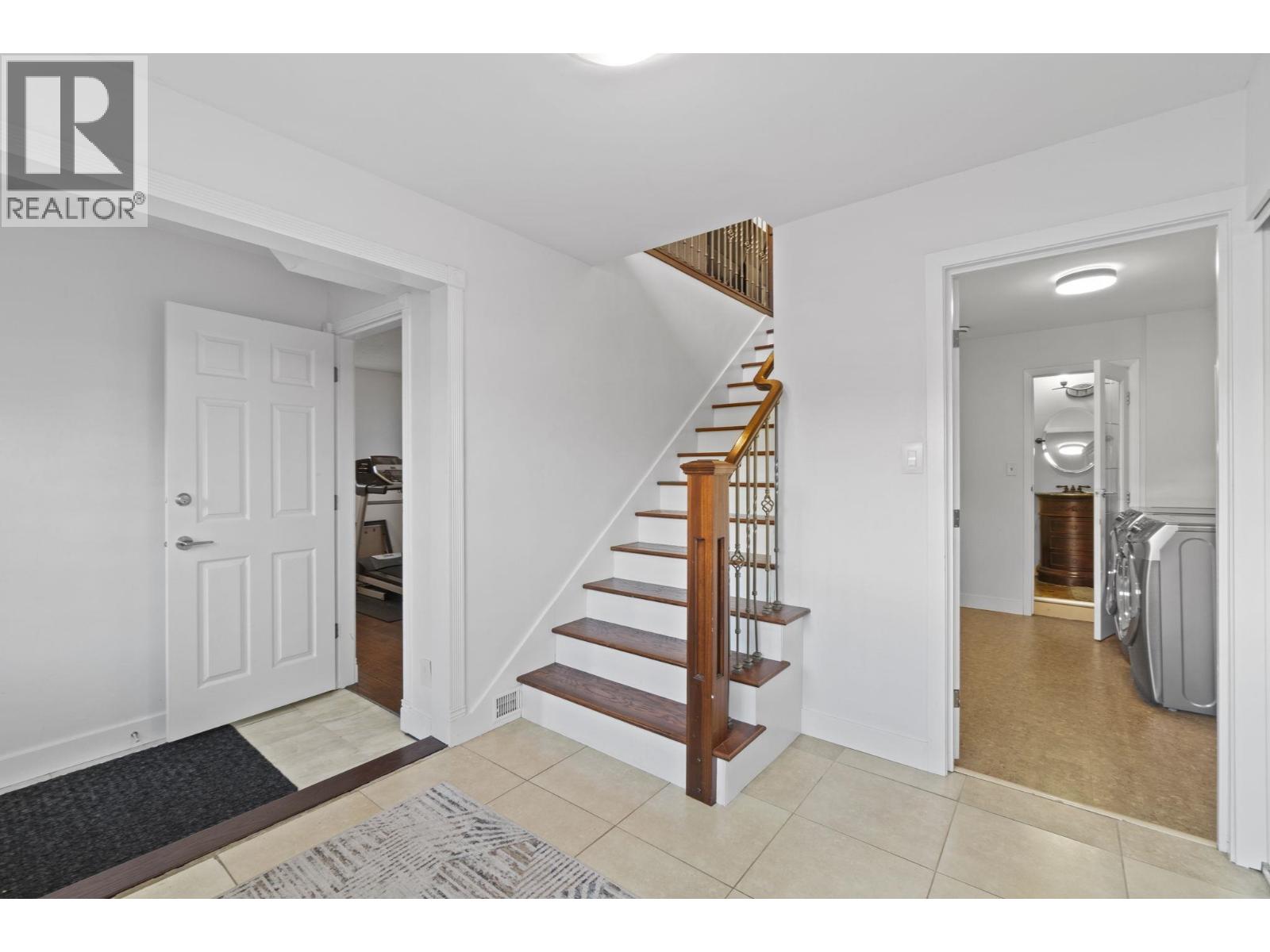 644 ALDERSON AVENUE, Coquitlam