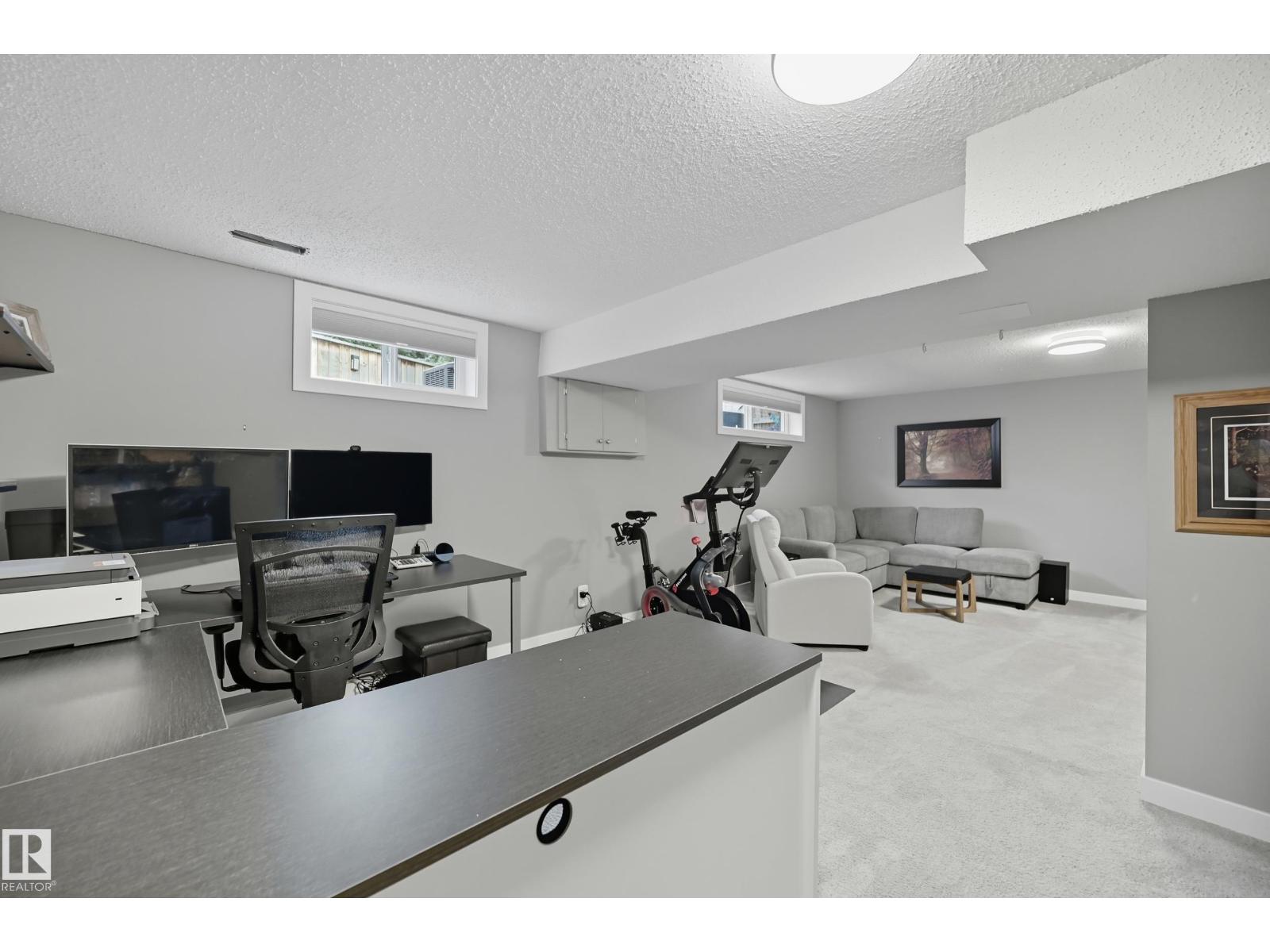 6 BRAESIDE CR - 35