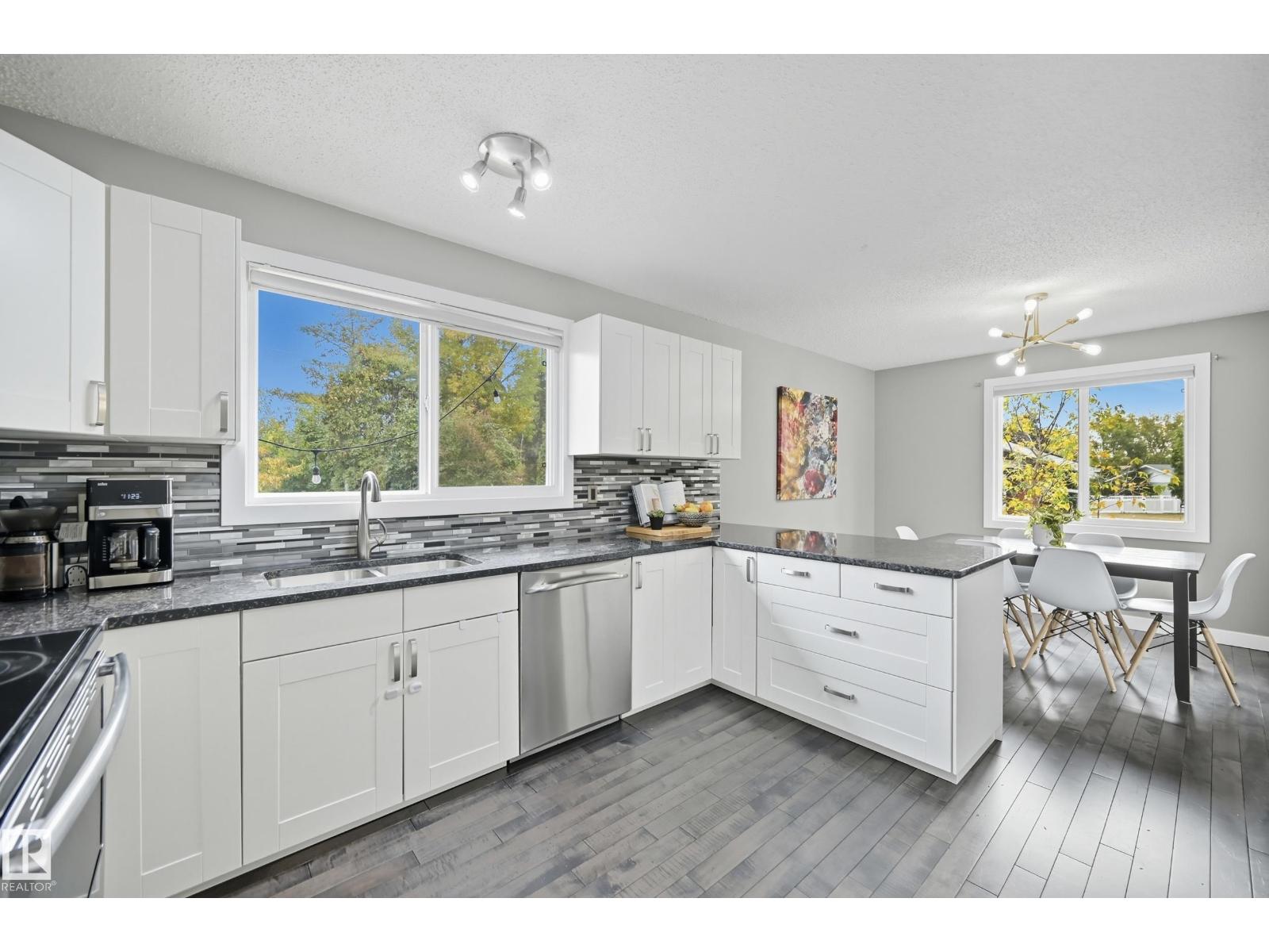 6 BRAESIDE CR - 14