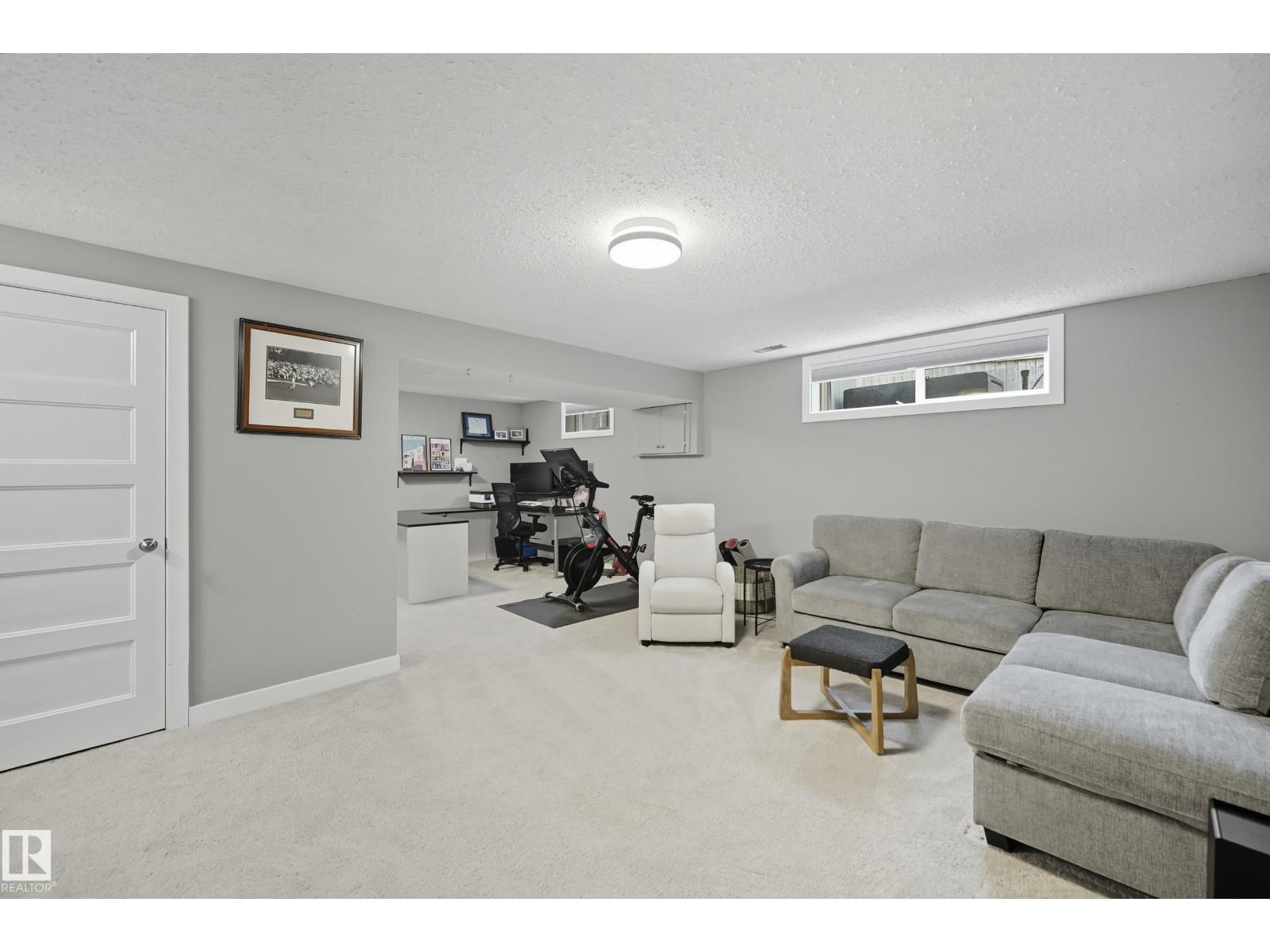 6 BRAESIDE CR - 34