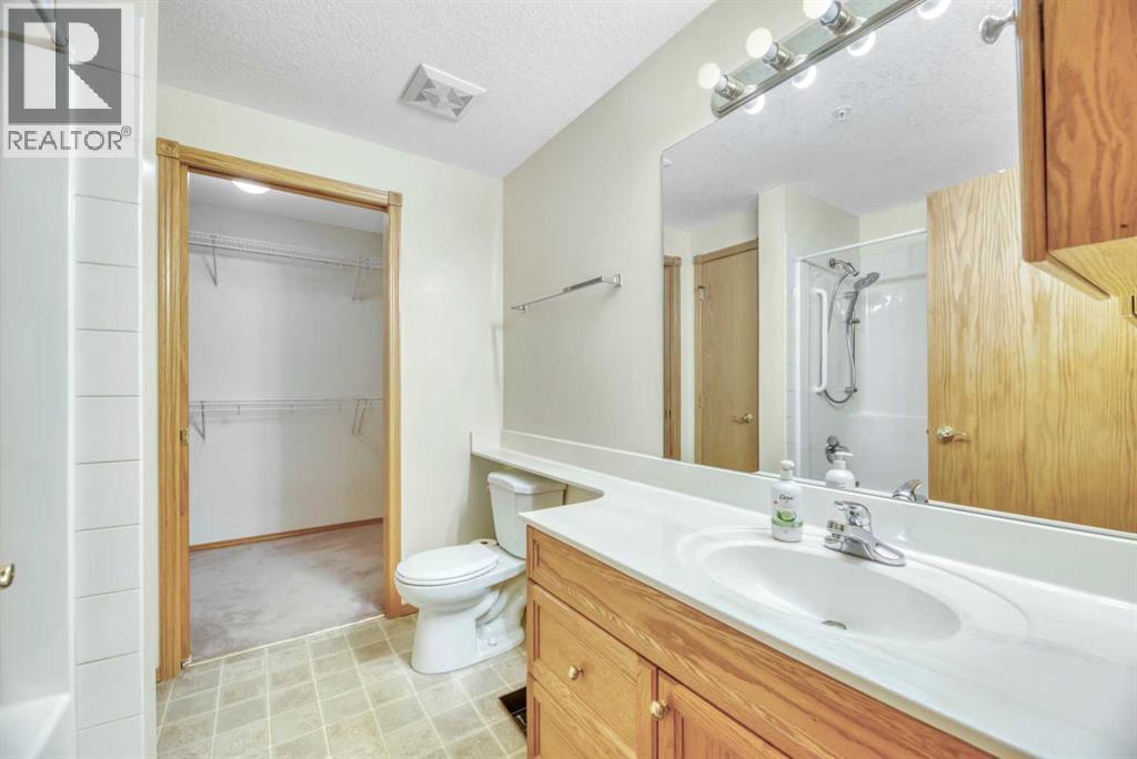 Single Family House for Sale in   Tuscany Springs Boulevard NW Tuscany Calgary 