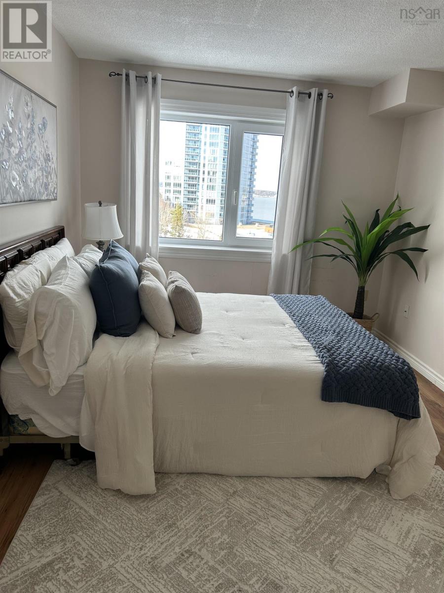 Property 16 of 25 of 420 45 Vimy Avenue