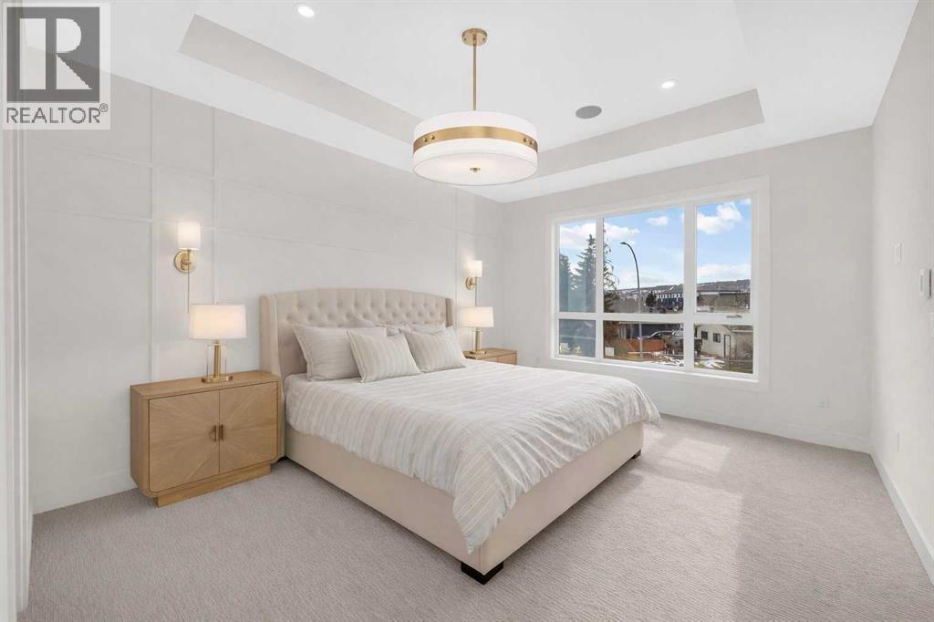 Single Family House for Sale in   Avenue NW Bowness Calgary 