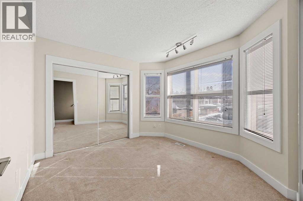 Single Family House for Sale in   Avenue SW Altadore Calgary 