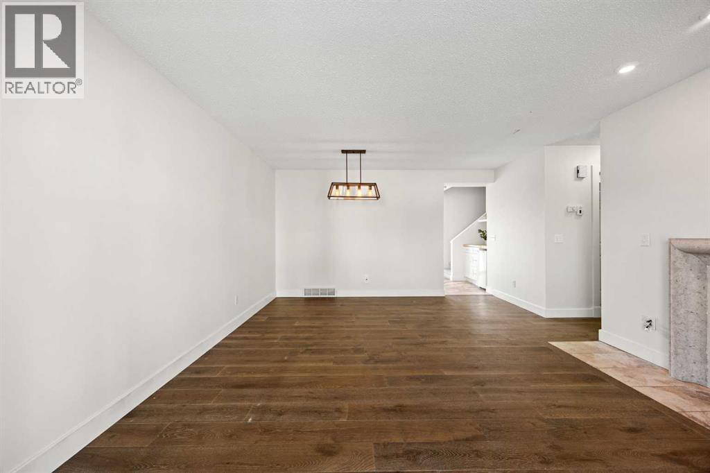 Single Family House for Sale in   Avenue SW Altadore Calgary 