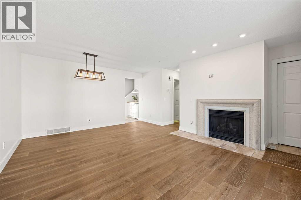 Single Family House for Sale in   Avenue SW Altadore Calgary 