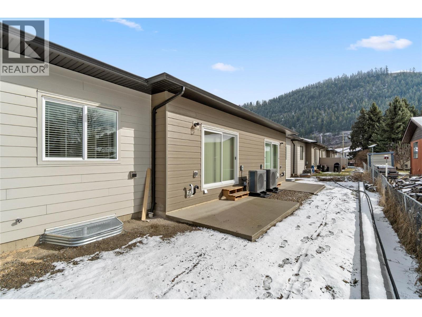 #12 220 Shepherd Road - 21