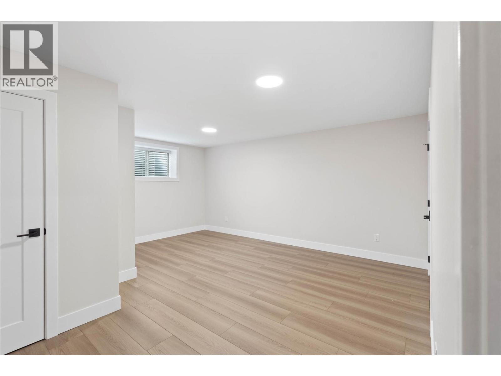 220 Shepherd Road Unit# 12, Chase