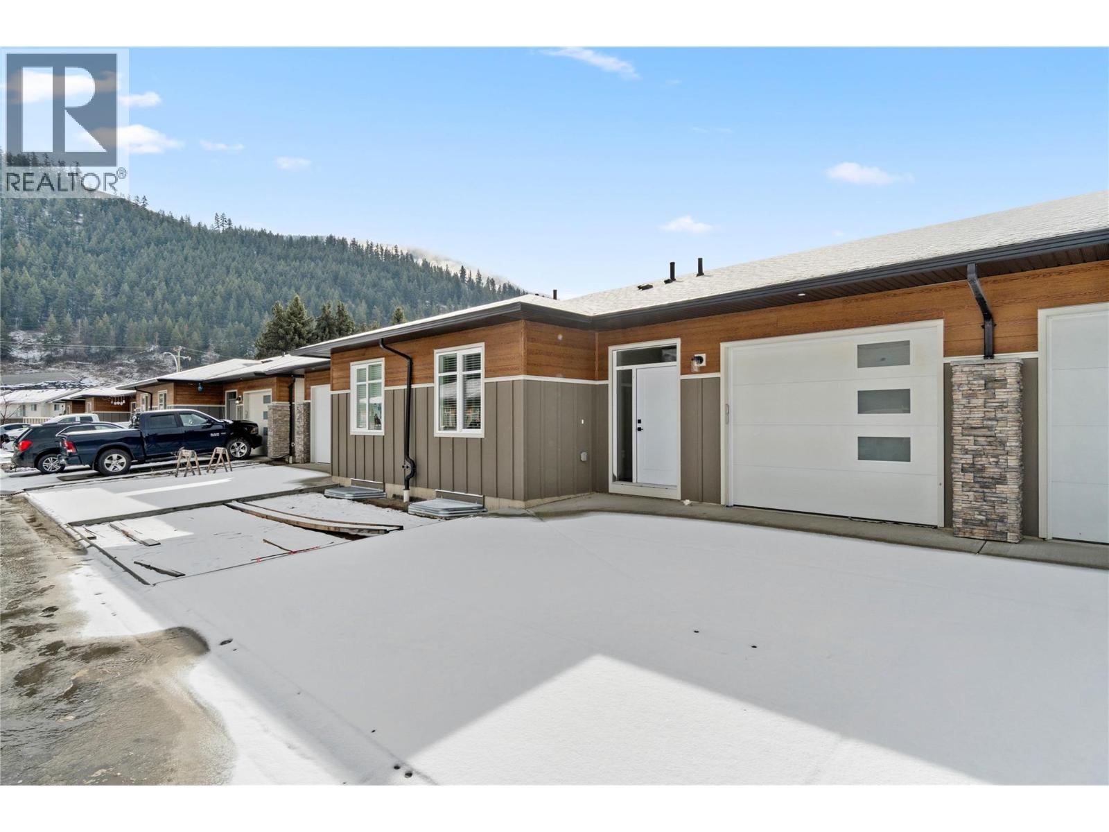 #12 220 Shepherd Road - 6