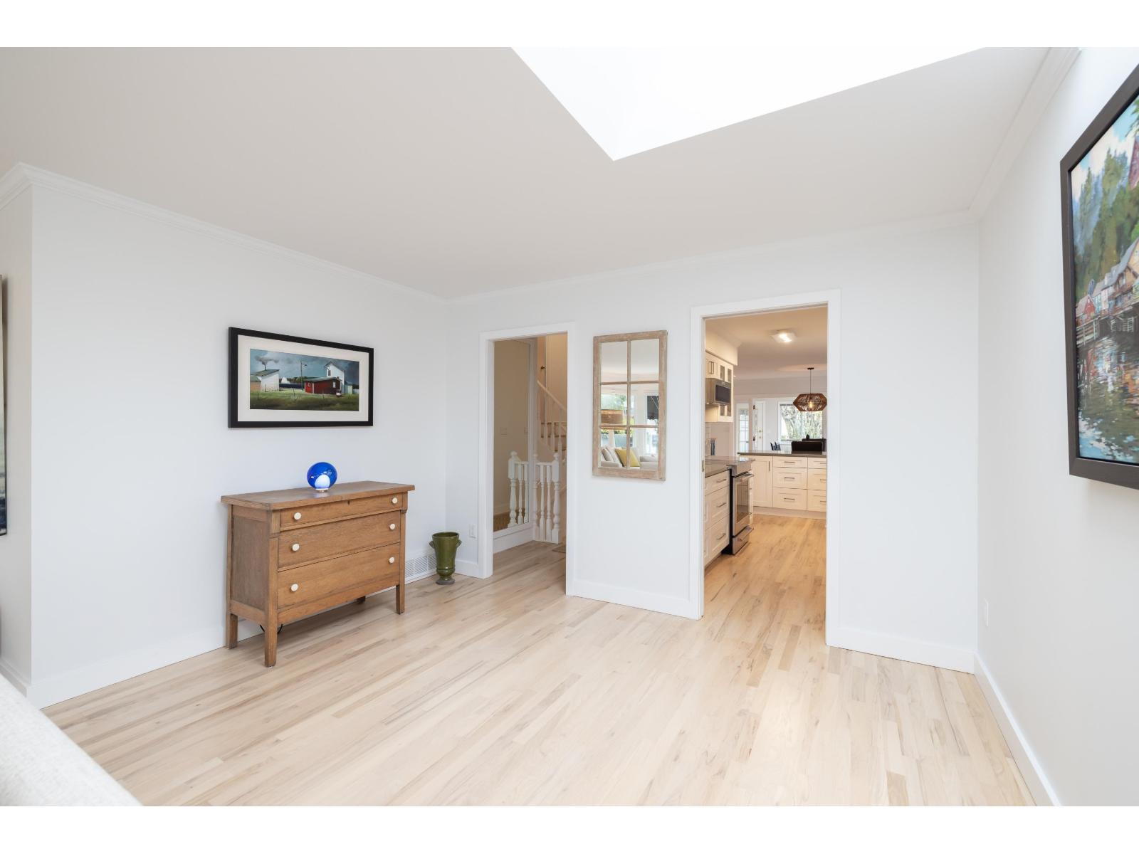 976 HABGOOD STREET, White Rock