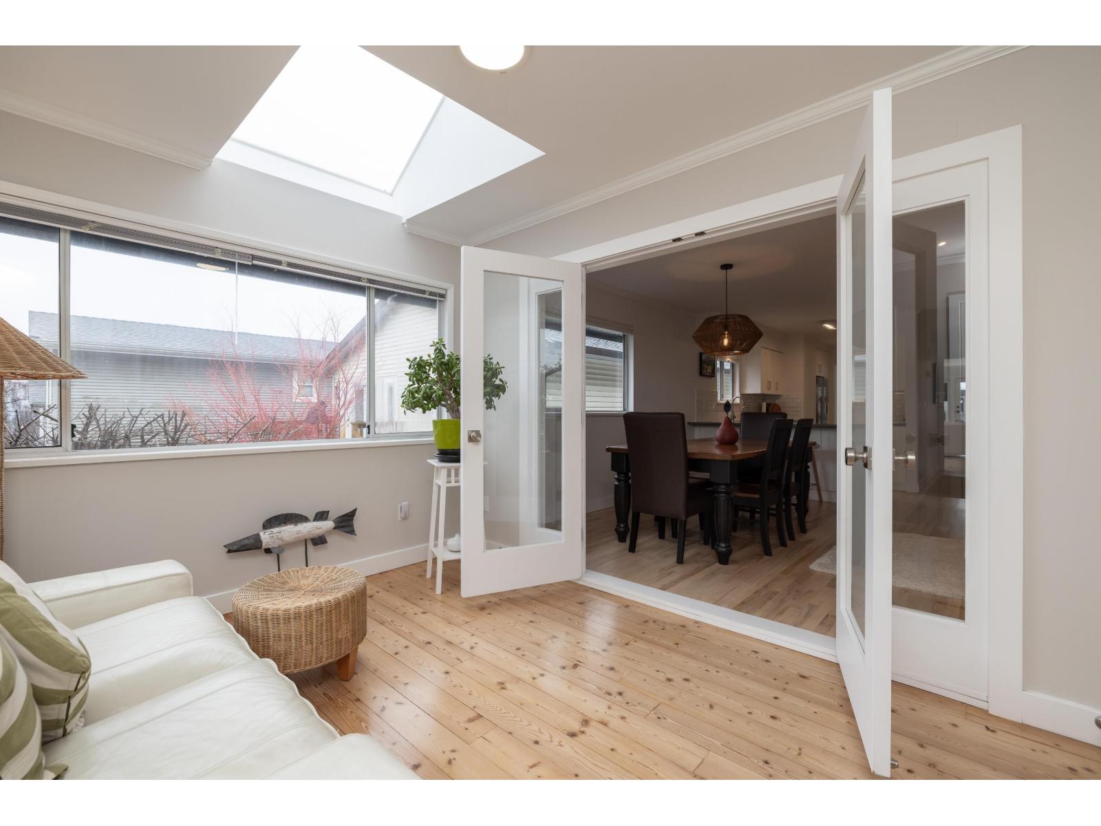 976 HABGOOD STREET, White Rock