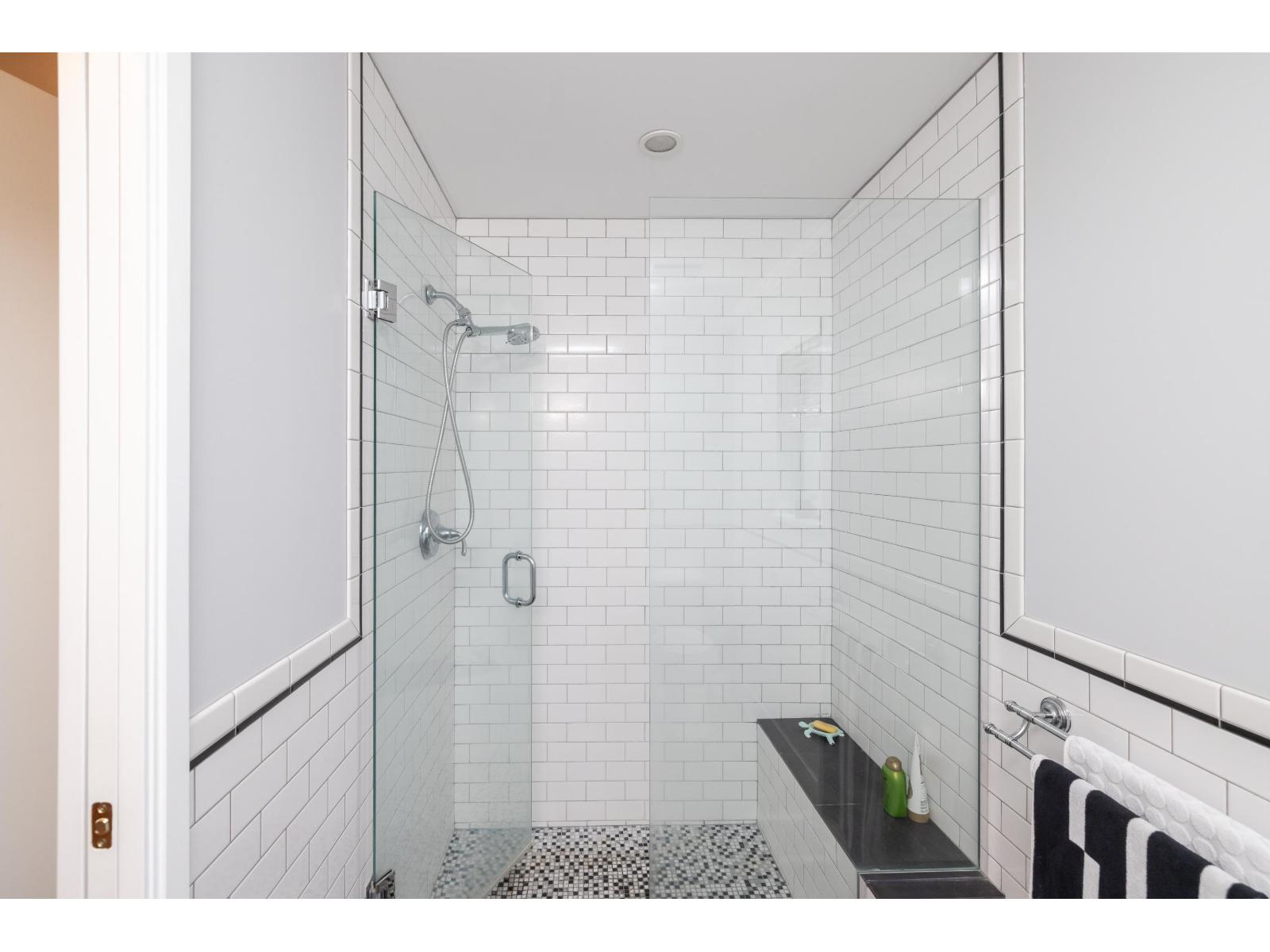 976 HABGOOD STREET, White Rock