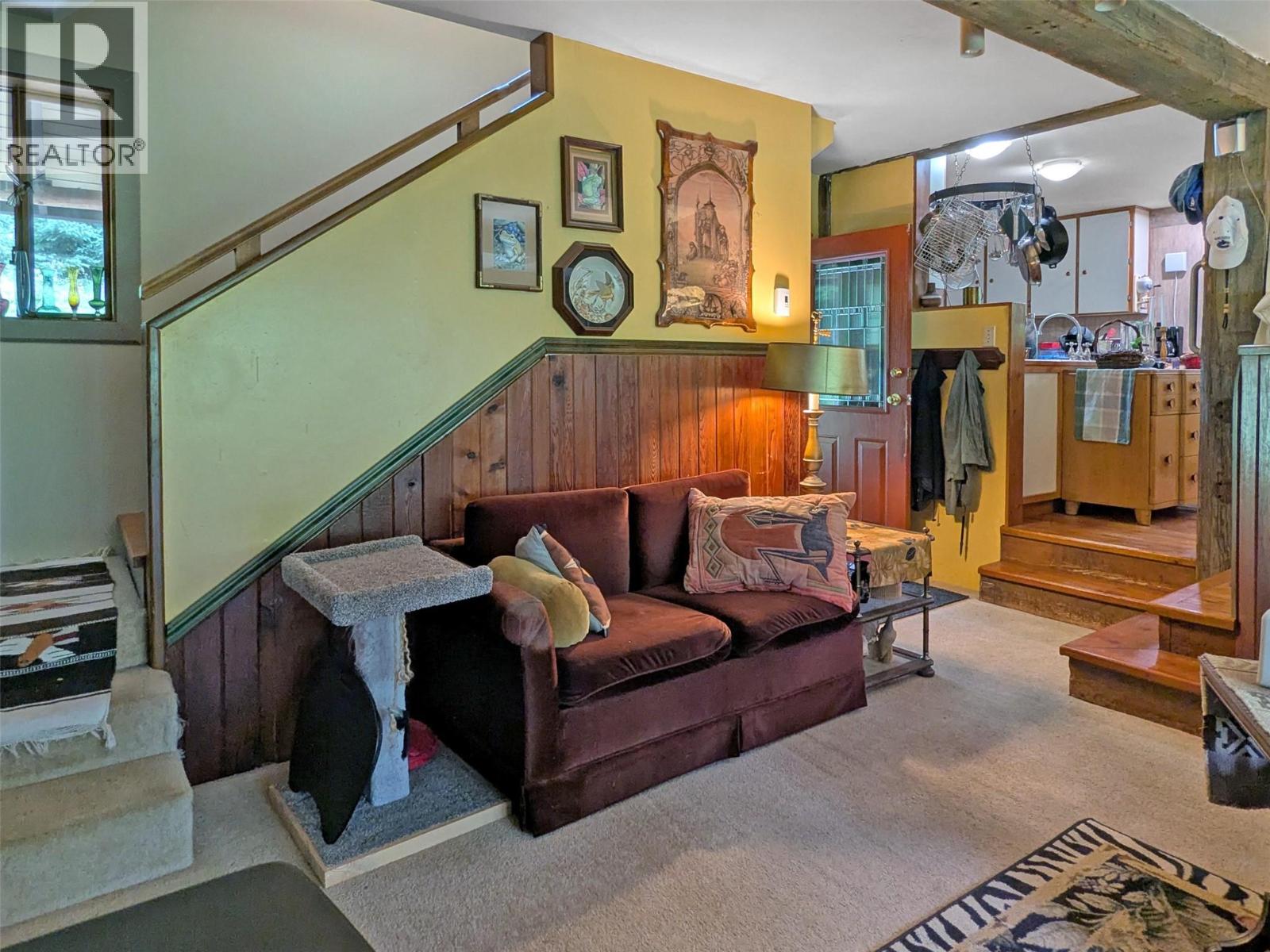 8802 Martens Road, Slocan