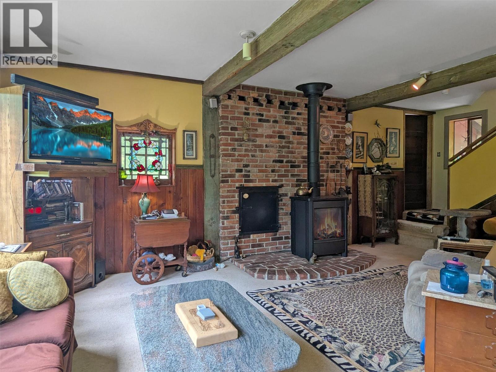 8802 Martens Road, Slocan