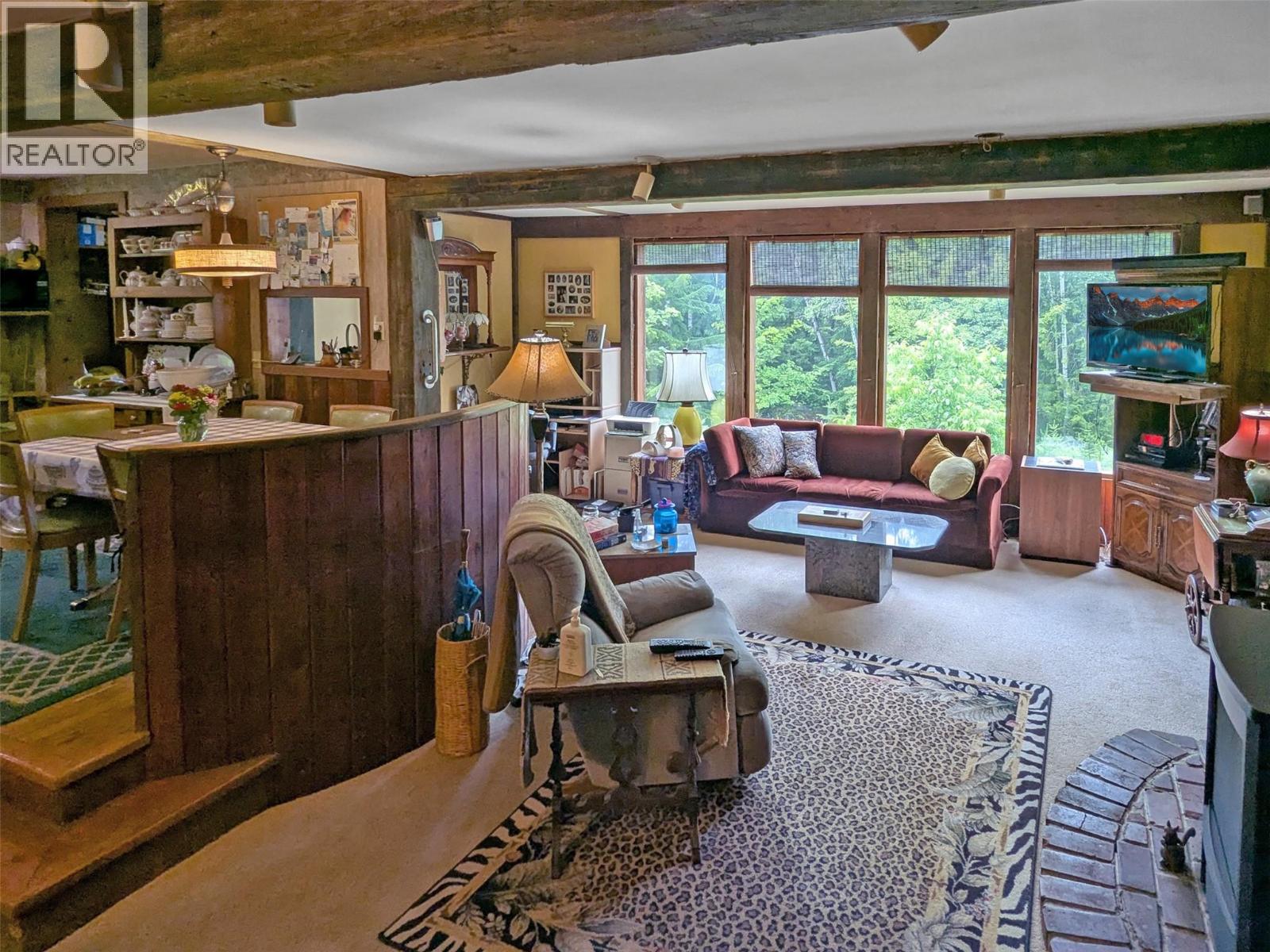 8802 Martens Road, Slocan