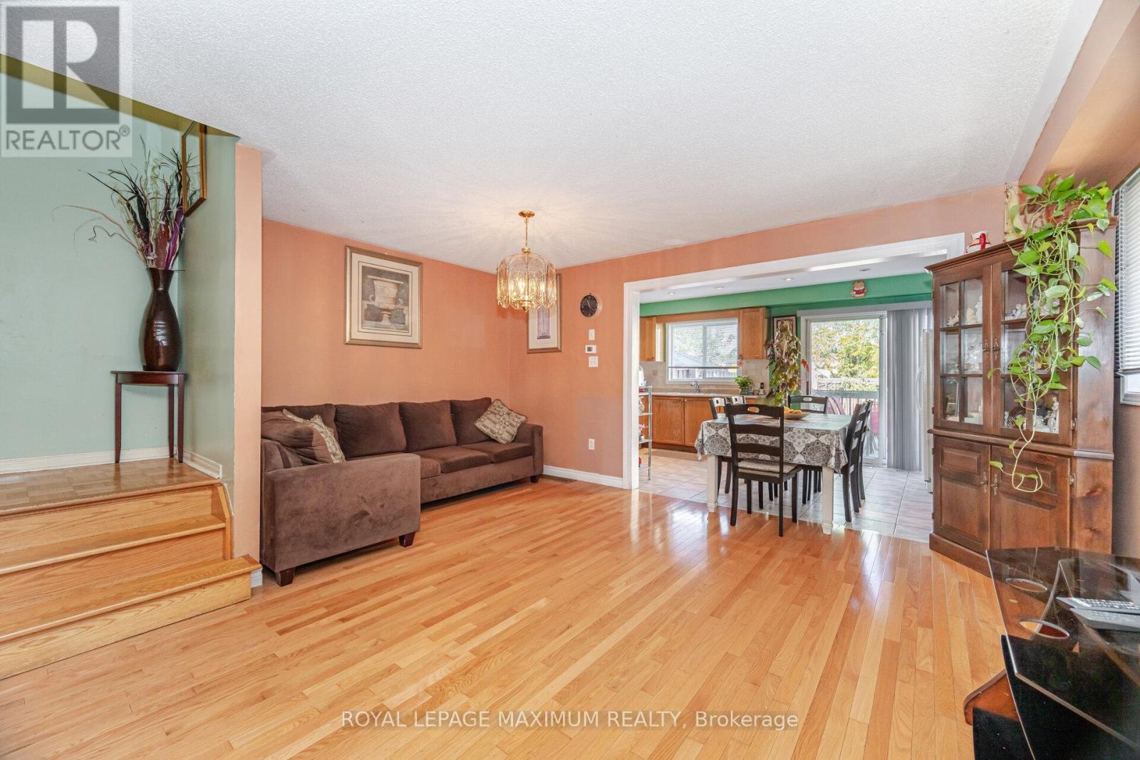 85 RONAN CRESCENT - 10