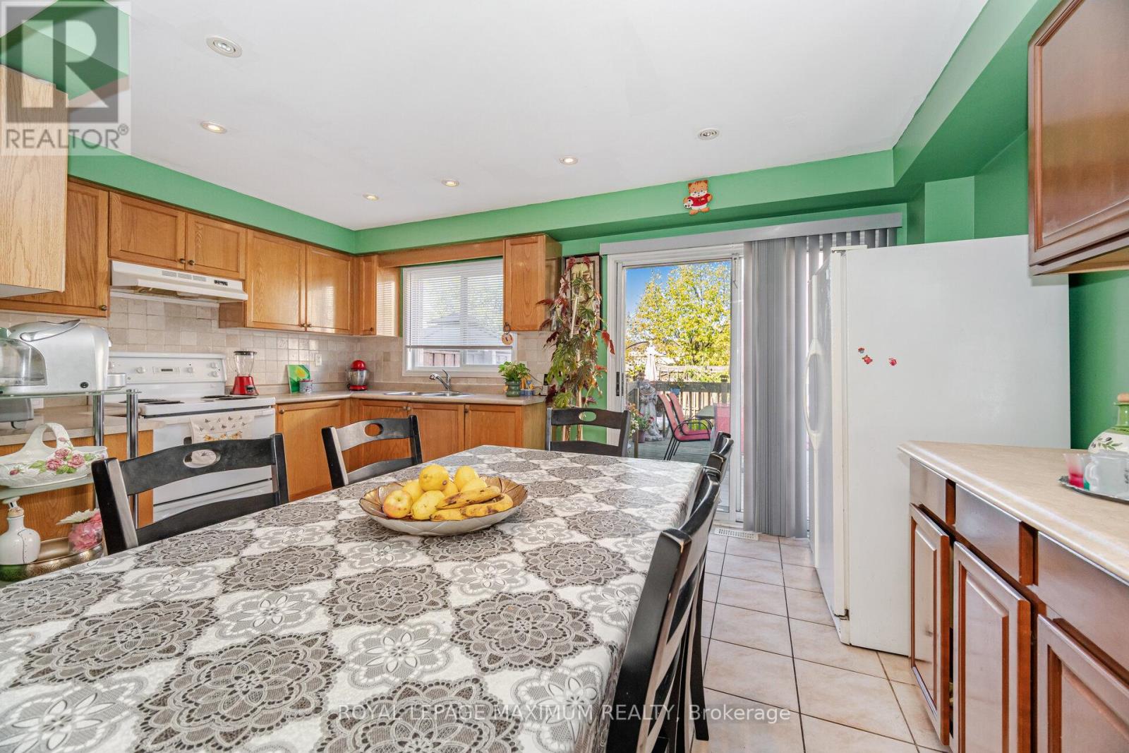85 RONAN CRESCENT - 14