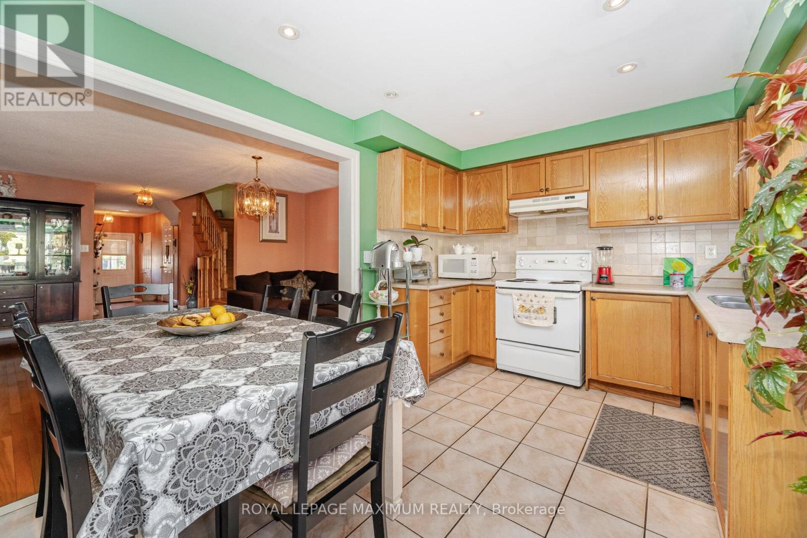 85 RONAN CRESCENT - 15