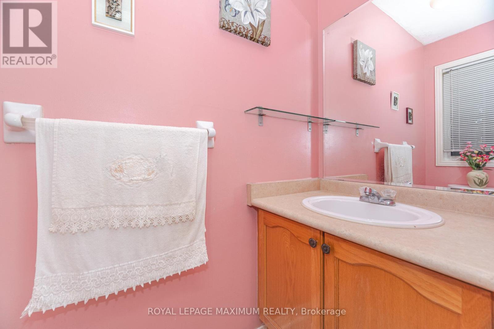 85 RONAN CRESCENT - 20