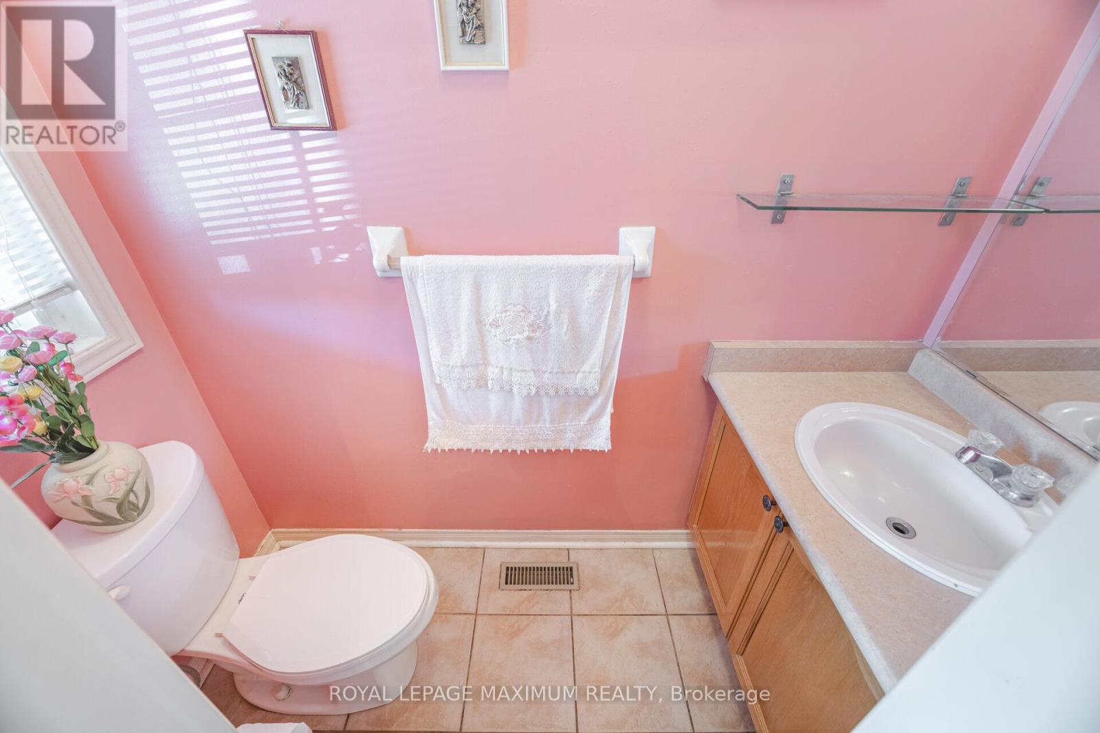 85 RONAN CRESCENT - 21