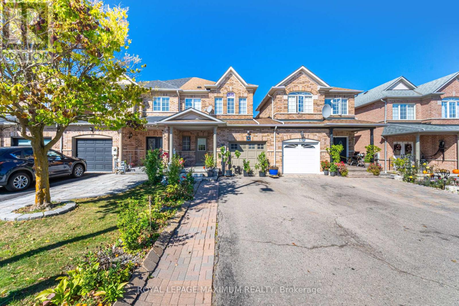85 RONAN CRESCENT - 3