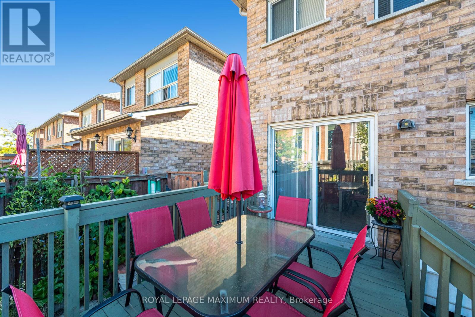 85 RONAN CRESCENT - 34