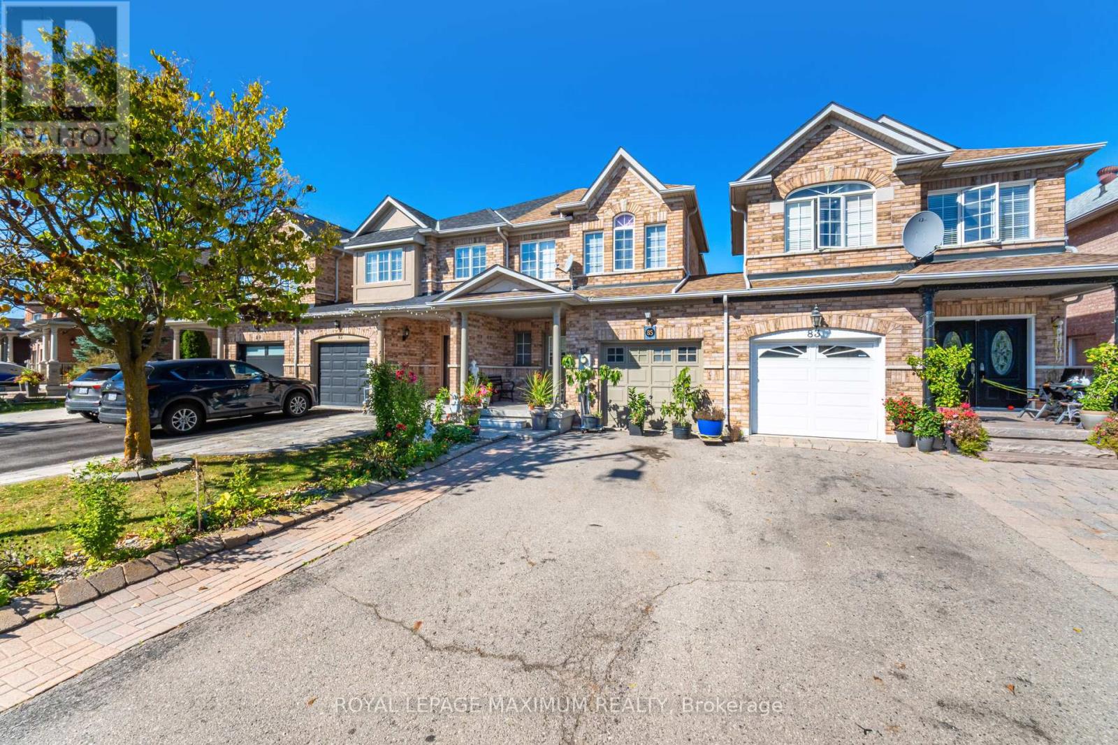 85 RONAN CRESCENT - 4