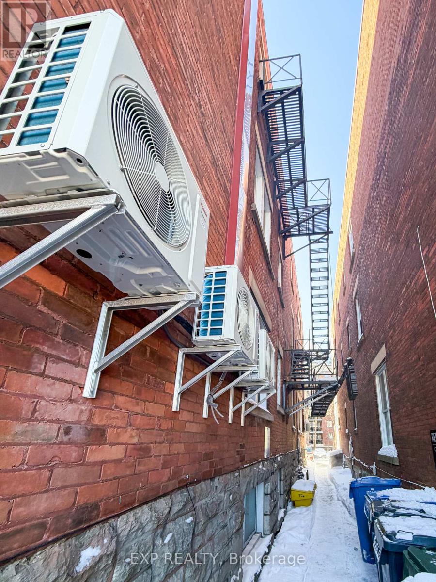 122-124 COBOURG STREET - 48