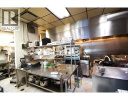1908 Prince Of Wales Drive, Regina, SK S4Z1A4 Photo 10